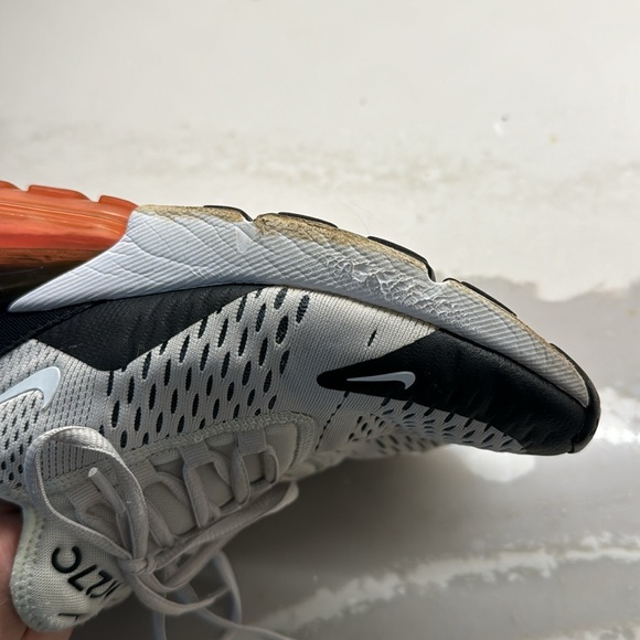 AIRMAX 270/ Donated - Picture 8 of 8
